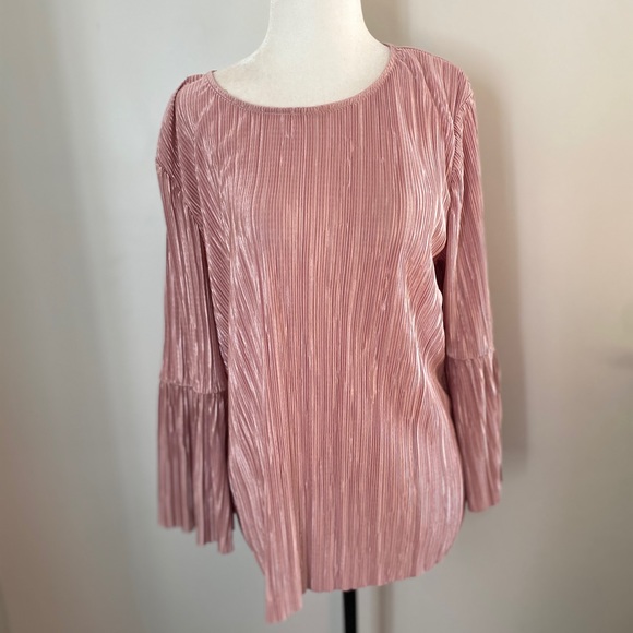 Vince Camuto Bell-Sleeve Pleated Pink Blouse - Picture 2 of 12